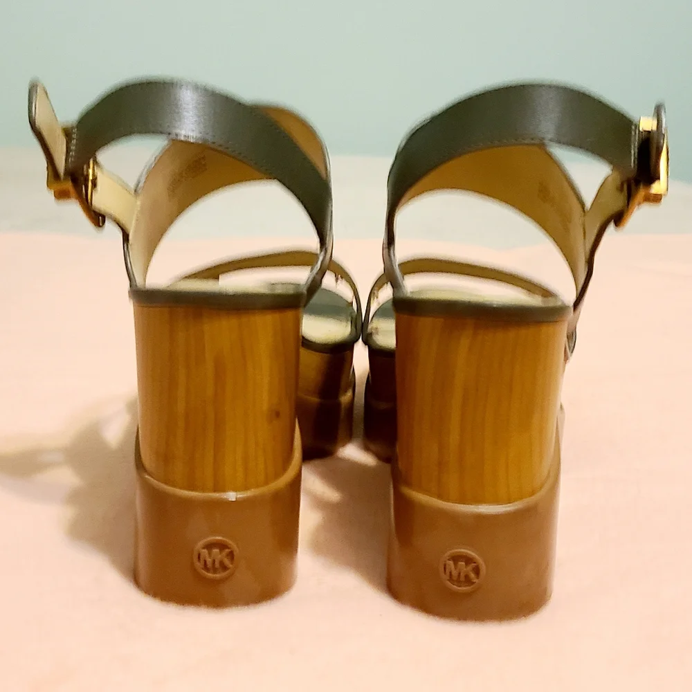 MICHAEL KORS sz 8.5 - Picture 7 of 14